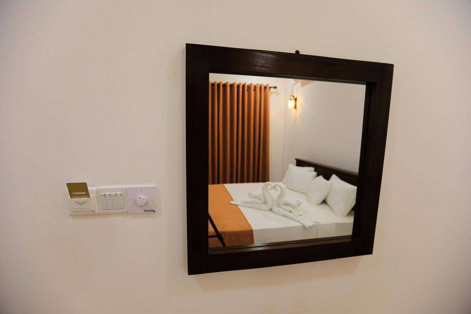 D Marit Motel Negombo Eksteriør billede